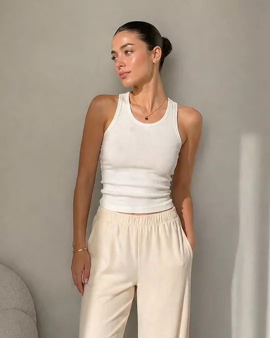 clean girl look
