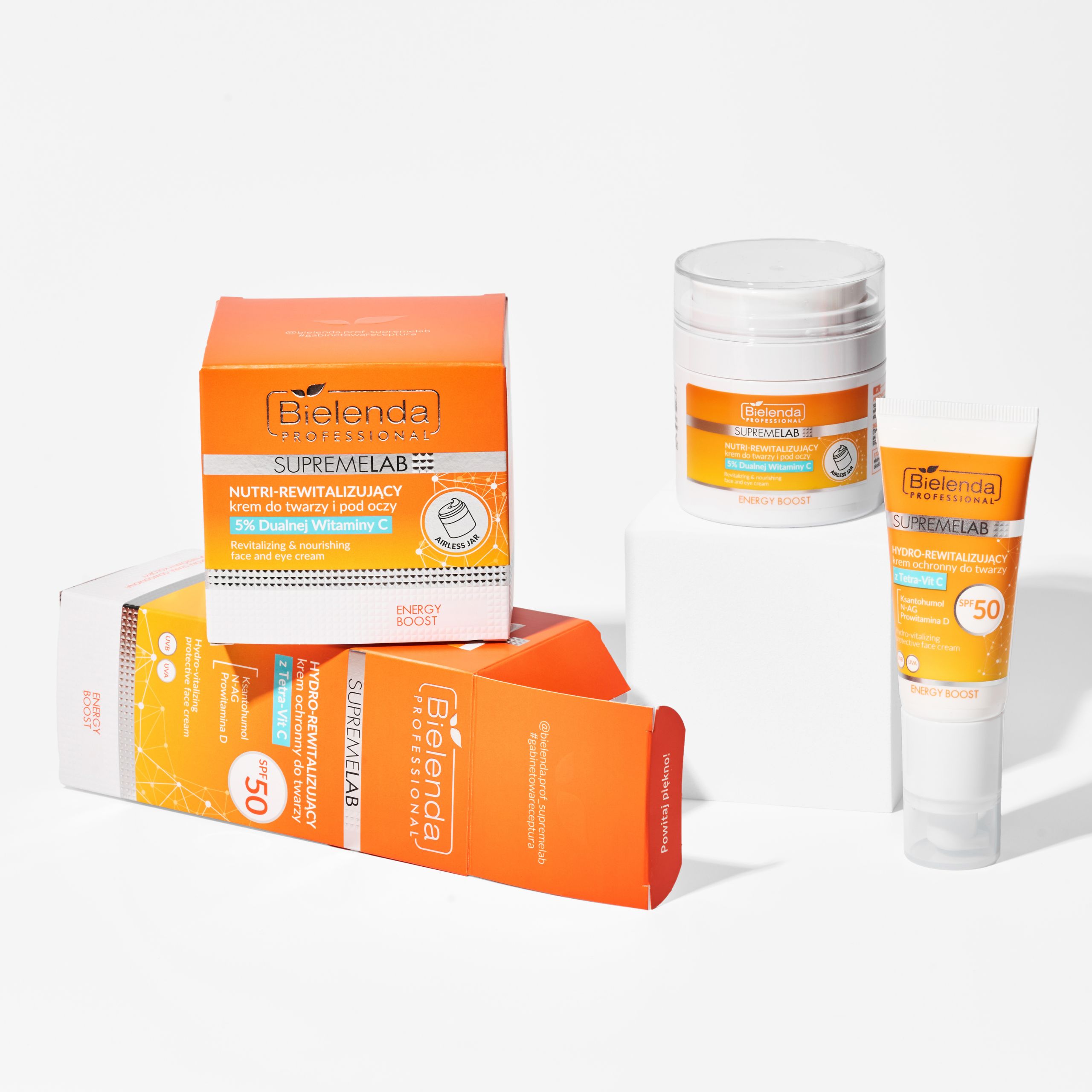 Hydro-rewitalizujący krem ochronny do twarzy z Tetra-Vit C SPF 50