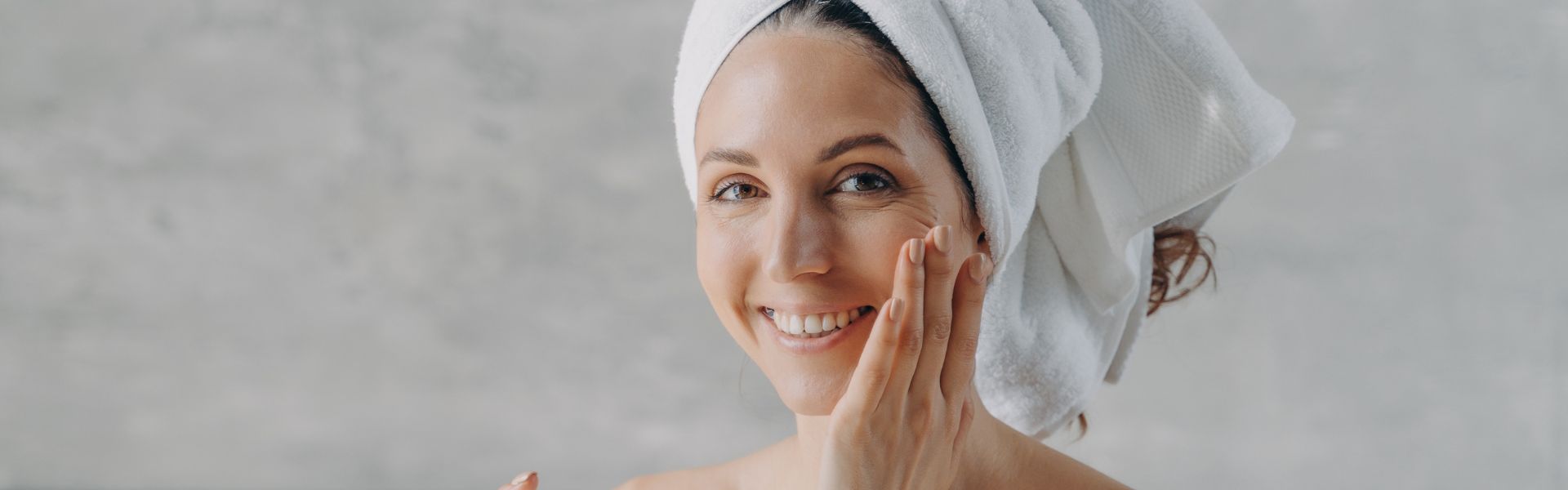 Demakijaż i oczyszczanie cery mieszanej i tłustej