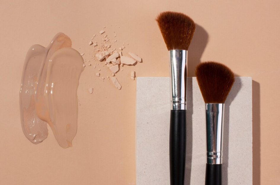 Jak wybrać podkład do twarzy?