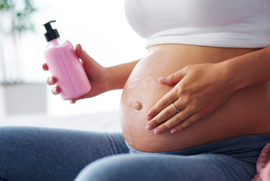 Pielęgnacja skóry w ciąży – sprawdź, czego należy w tym czasie unikać