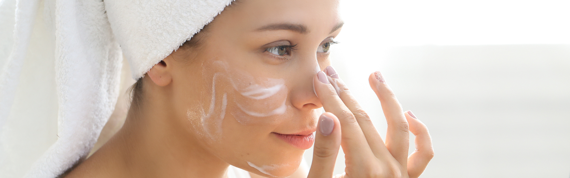 Najlepsze kremy anti-aging, które w Black Friday kupisz ponad połowę taniej!